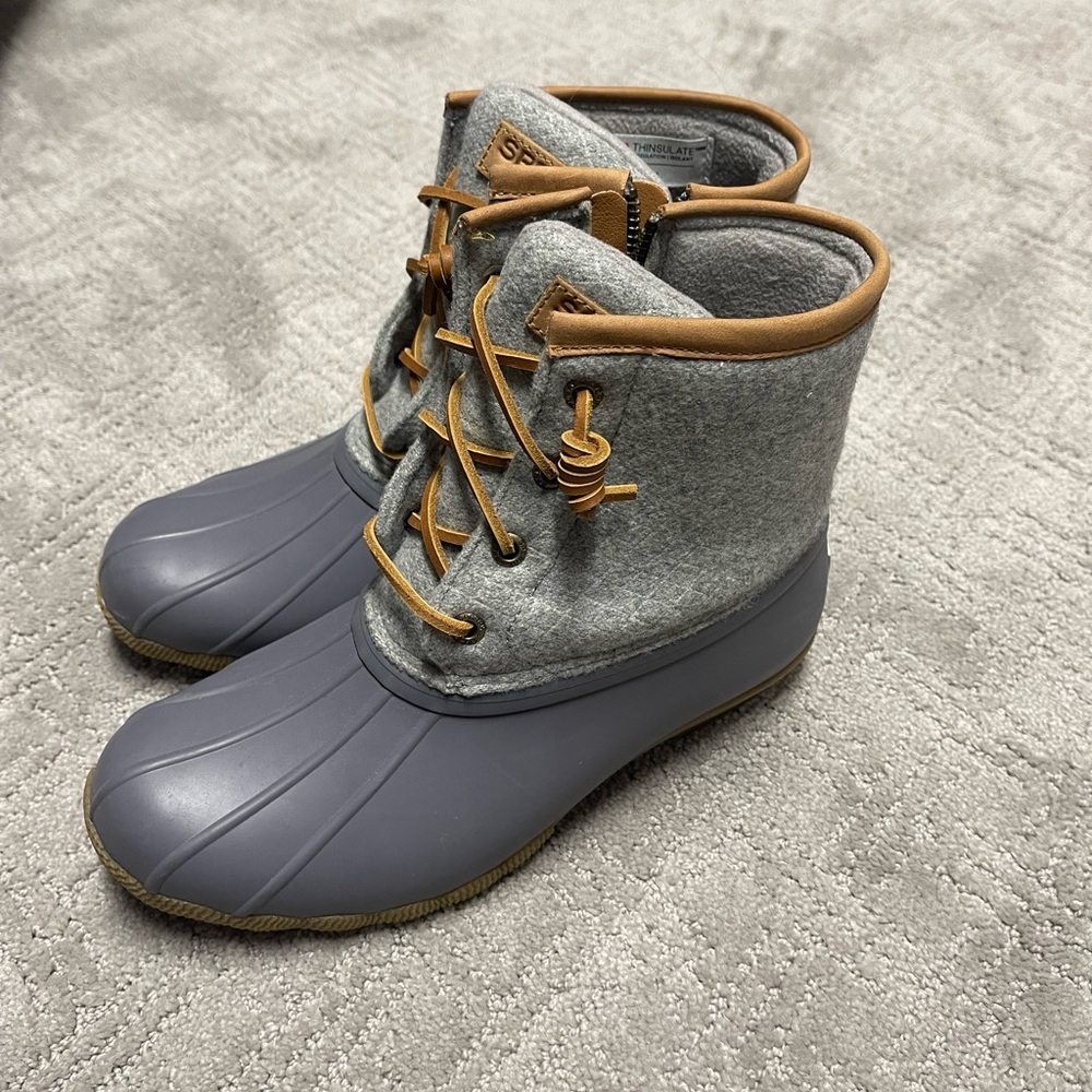 Sperry Women’s Duck Rain Boots Gray and Tan Size 6
